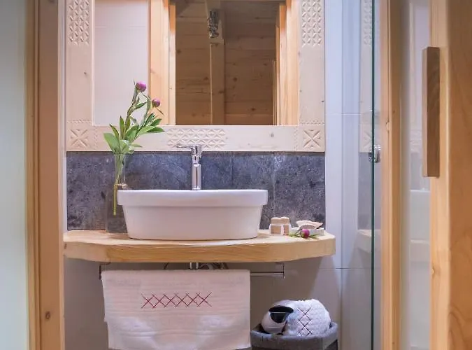 Mirwa Bed & Breakfast 3*